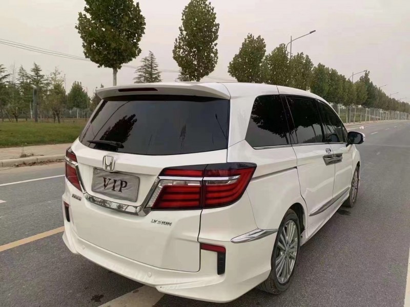 郑州18年本田艾力绅8