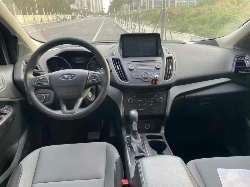 泰安17年福特翼虎3