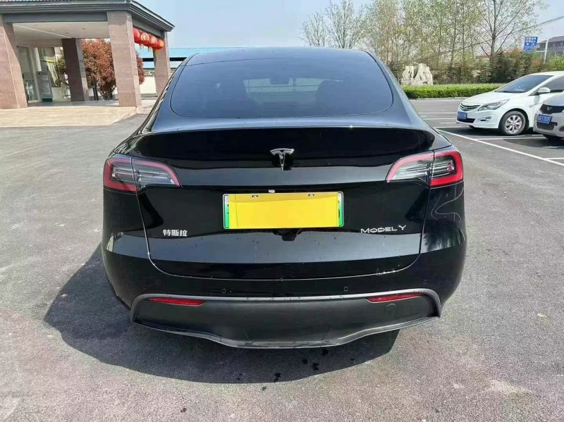 泰安23年特斯拉MODEL Y8