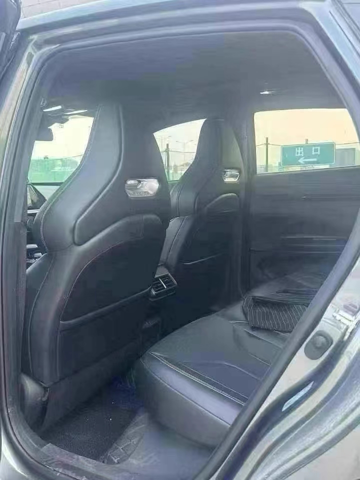 金華23年長安汽車UNI-V7