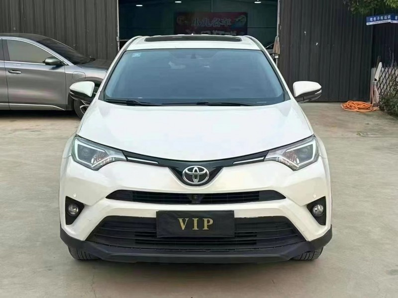 泰安18年丰田RAV41