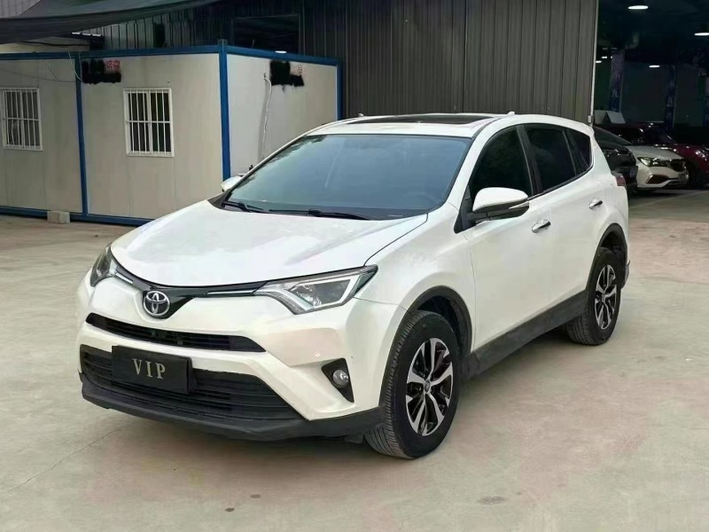 泰安18年丰田RAV43