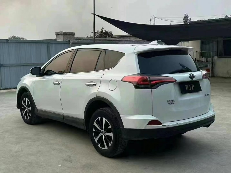 泰安18年丰田RAV46