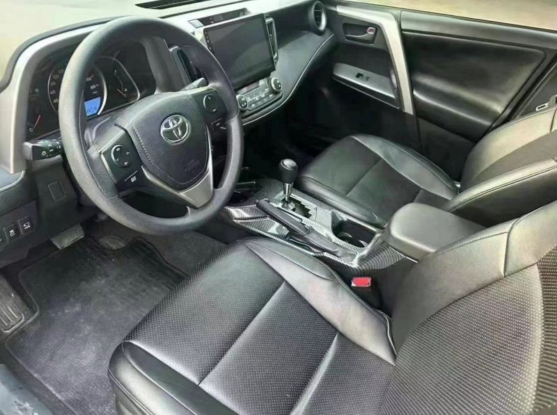 泰安18年丰田RAV47