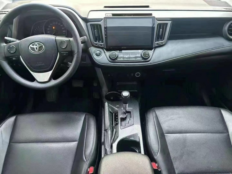 泰安18年丰田RAV49