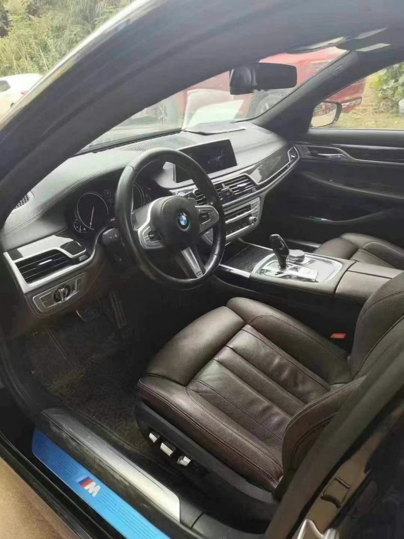 邵阳18年宝马7系3