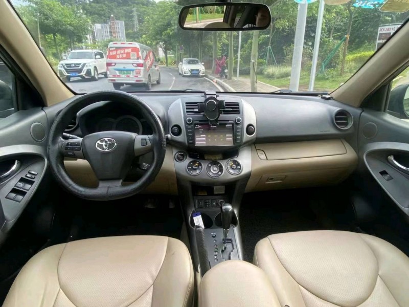 广州12年丰田RAV49