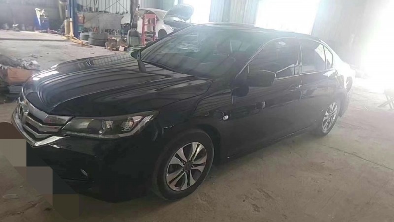 菏泽16年本田雅阁2