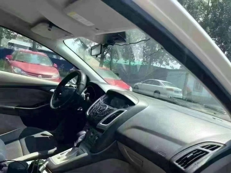 菏泽14年福特福克斯9