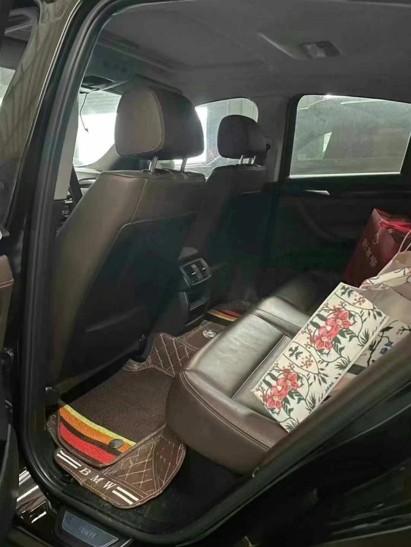 济南15年宝马X44