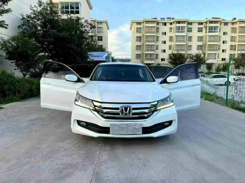 徐州15年本田雅阁6