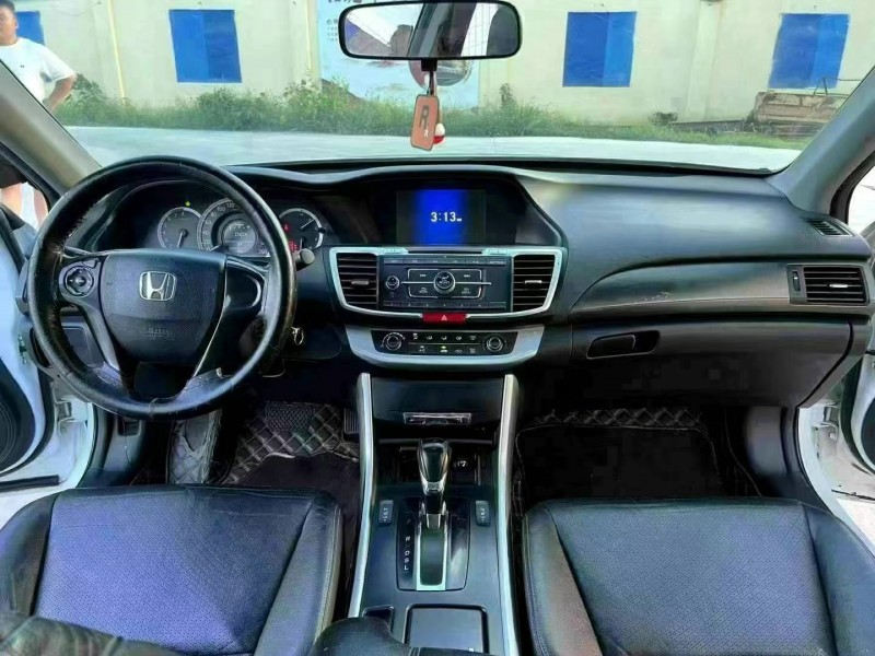 徐州15年本田雅阁7