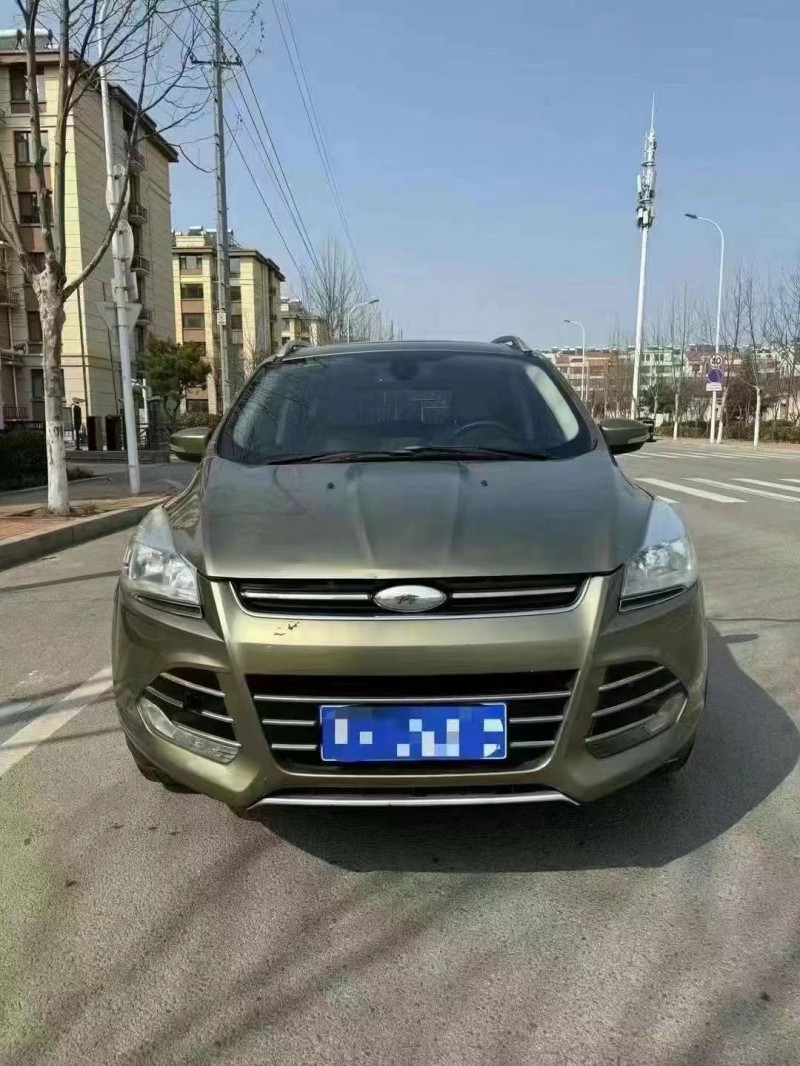 青岛13年福特翼虎1