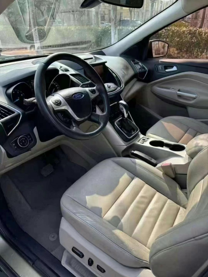 青岛13年福特翼虎4