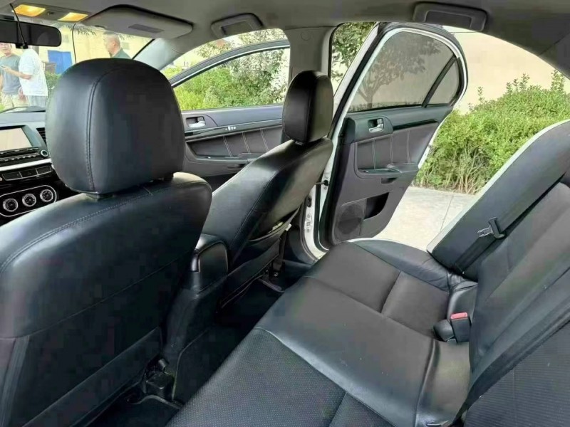 徐州17年三菱翼神8