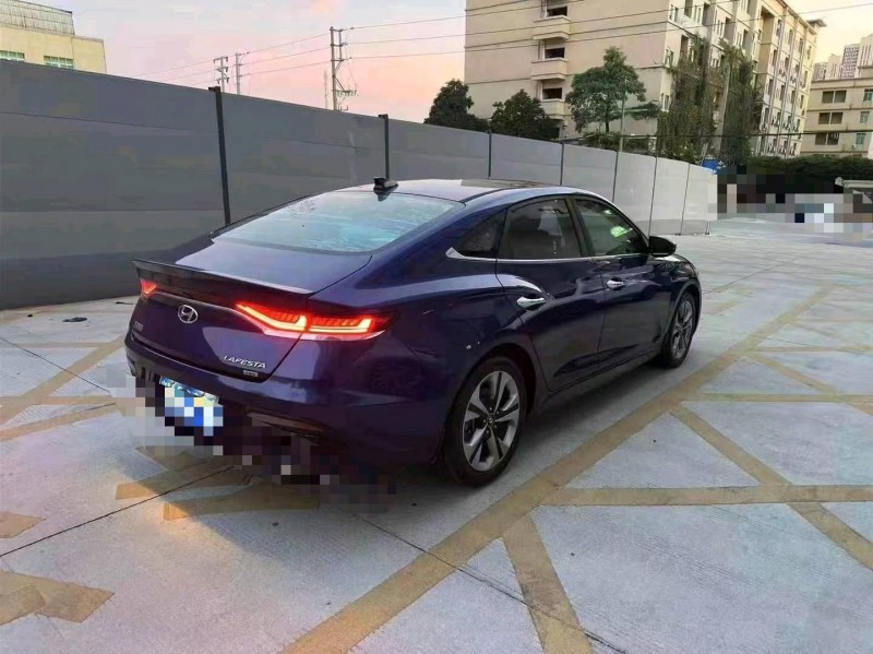 广州19年现代菲斯塔8