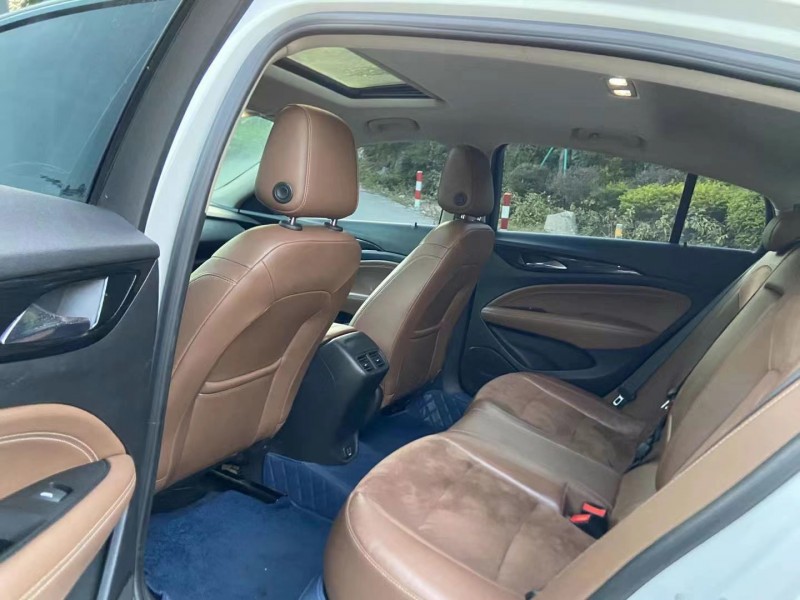 广州18年别克君威8