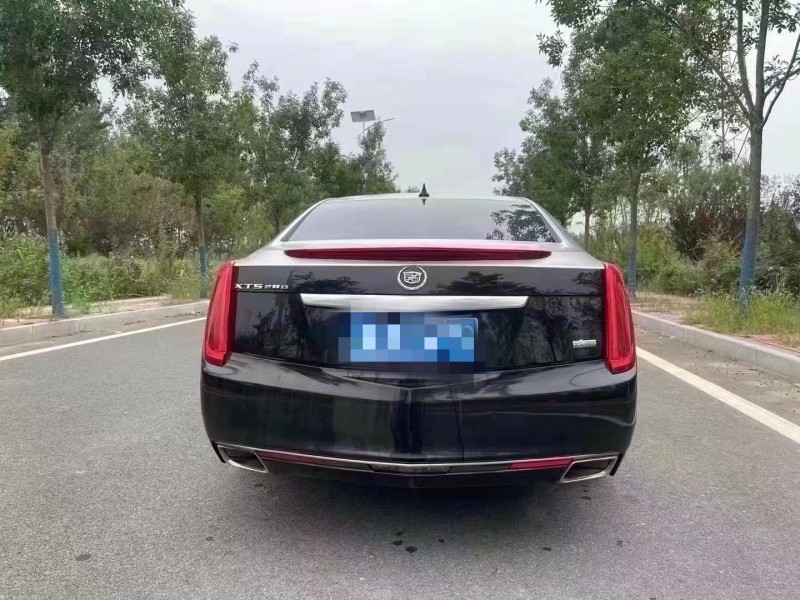 廊坊13年凯迪拉克XTS9