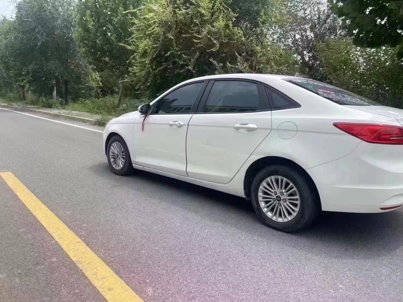 廊坊18年福特福睿斯5