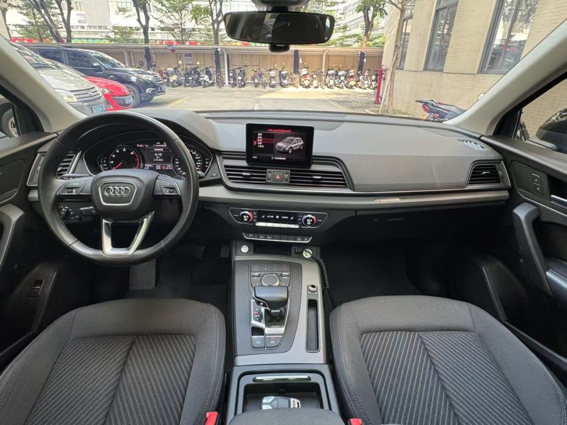 佛山19年奥迪Q58