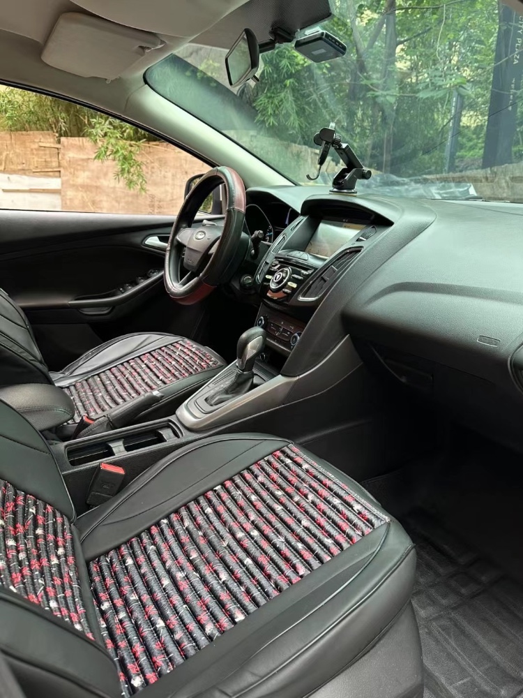 成都17年福特福克斯4