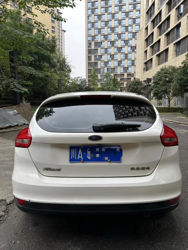 成都17年福特福克斯9
