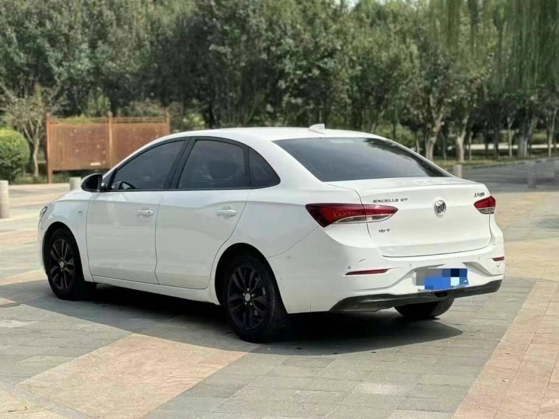 菏泽19年别克英朗5