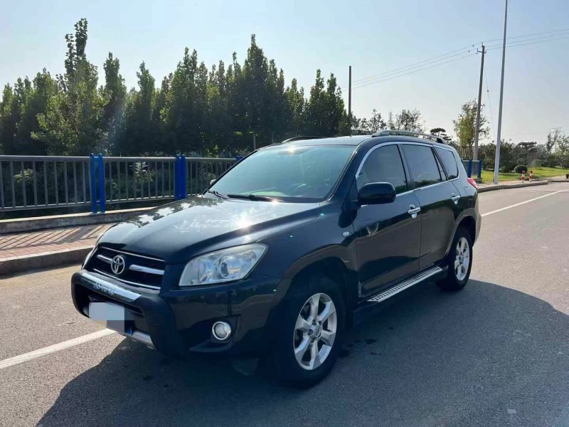 泰安11年豐田RAV46
