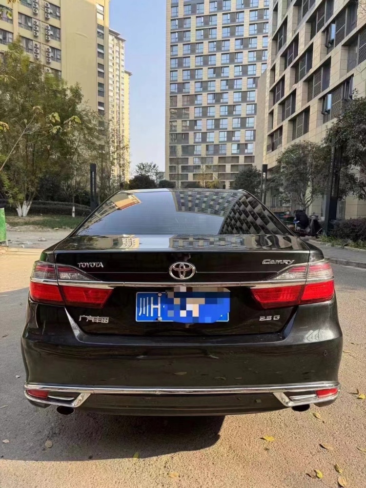 成都17年丰田凯美瑞9