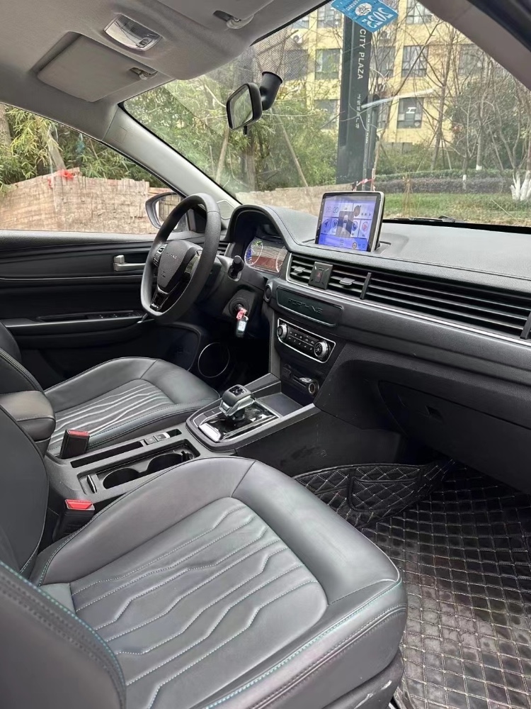 成都23年东风S60EV4