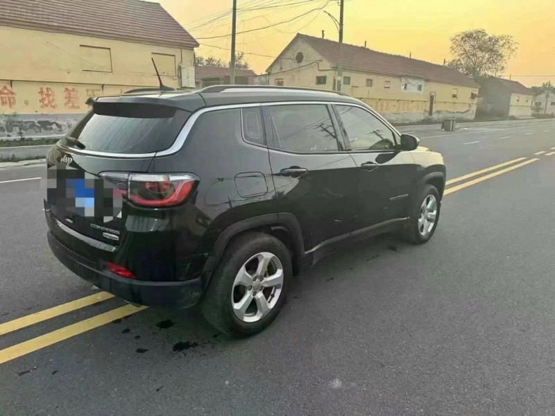 泰安19年Jeep指南者7