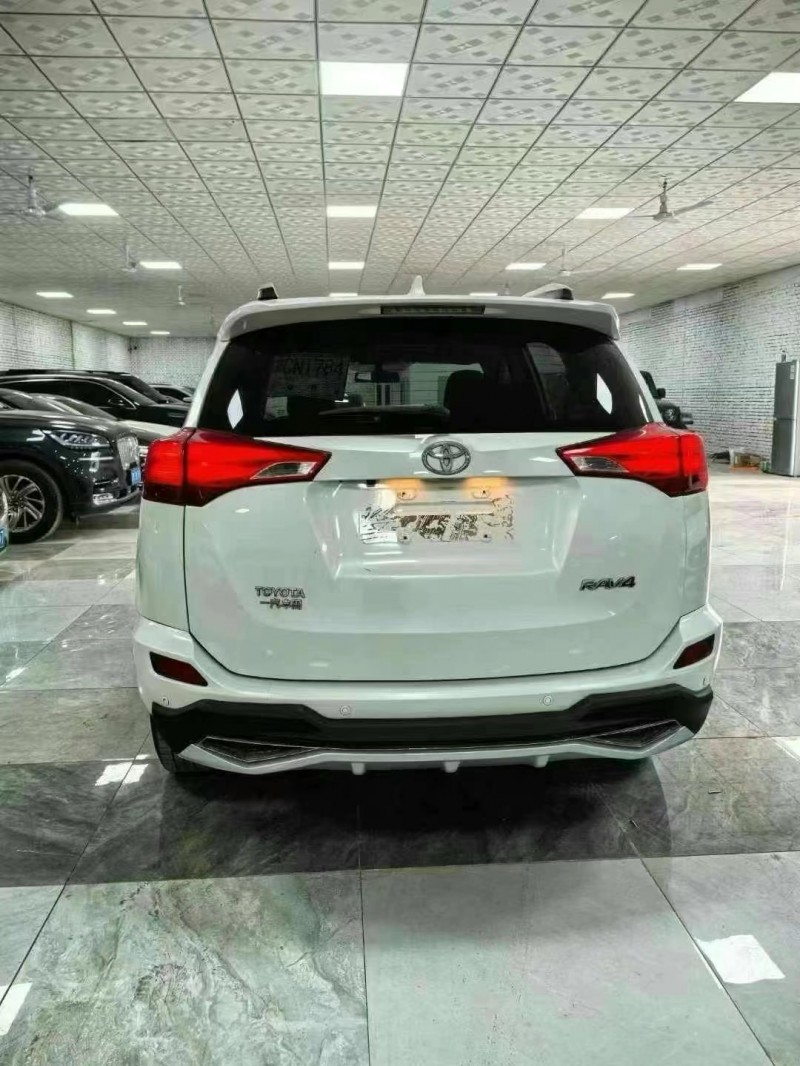 承德16年豐田RAV4榮放6