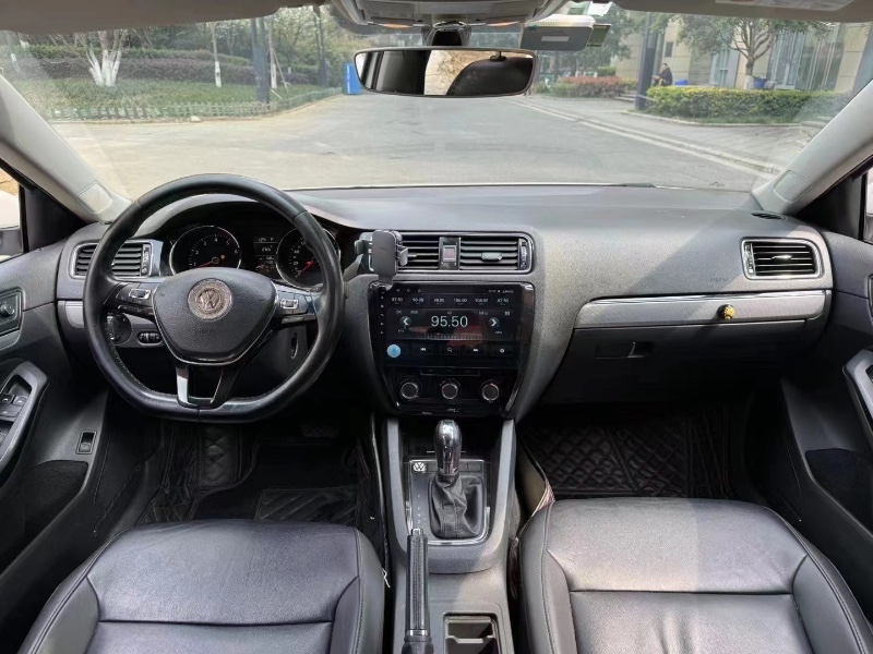 成都18年大众速腾5