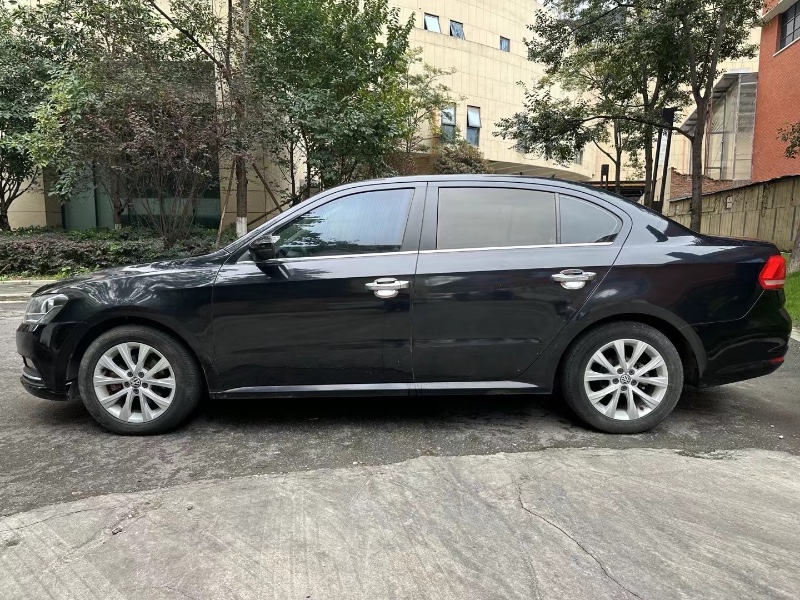 成都17年大众朗逸3