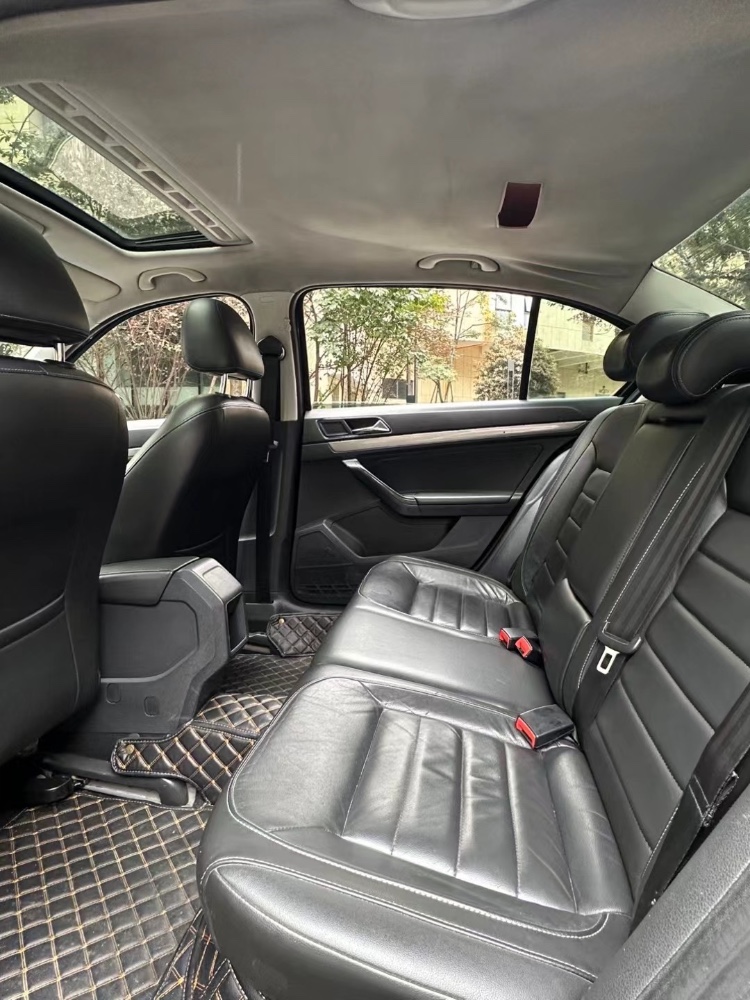 成都17年大众朗逸7