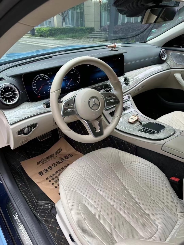 成都22年奔驰CLS6