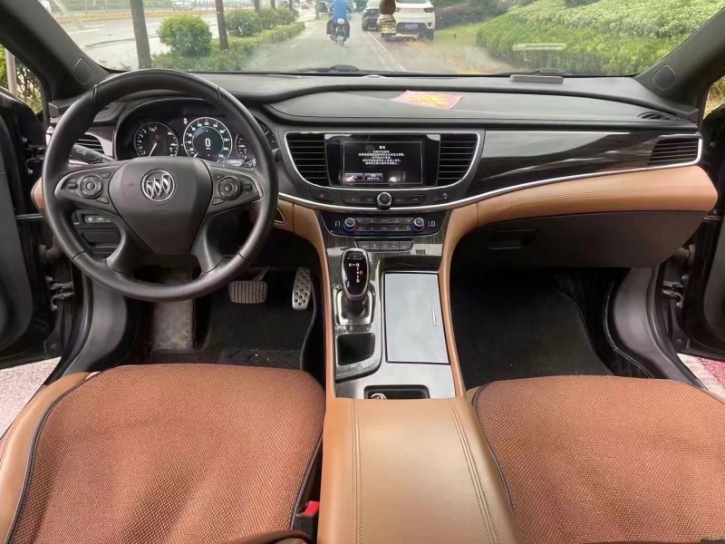 枣庄17年别克君越6