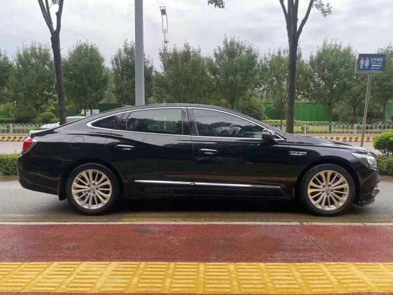 枣庄17年别克君越7