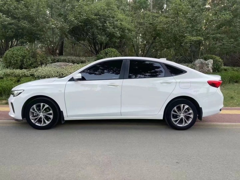 枣庄22年别克威朗7