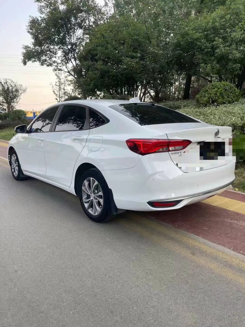 枣庄22年别克威朗8