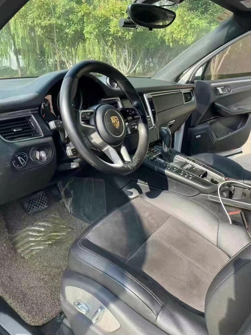 枣庄14年保时捷Macan5