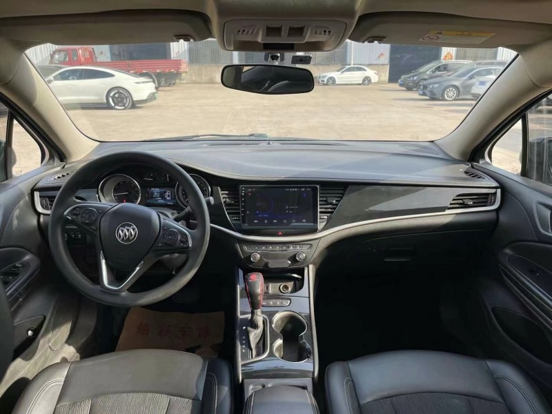 徐州17年别克威朗5