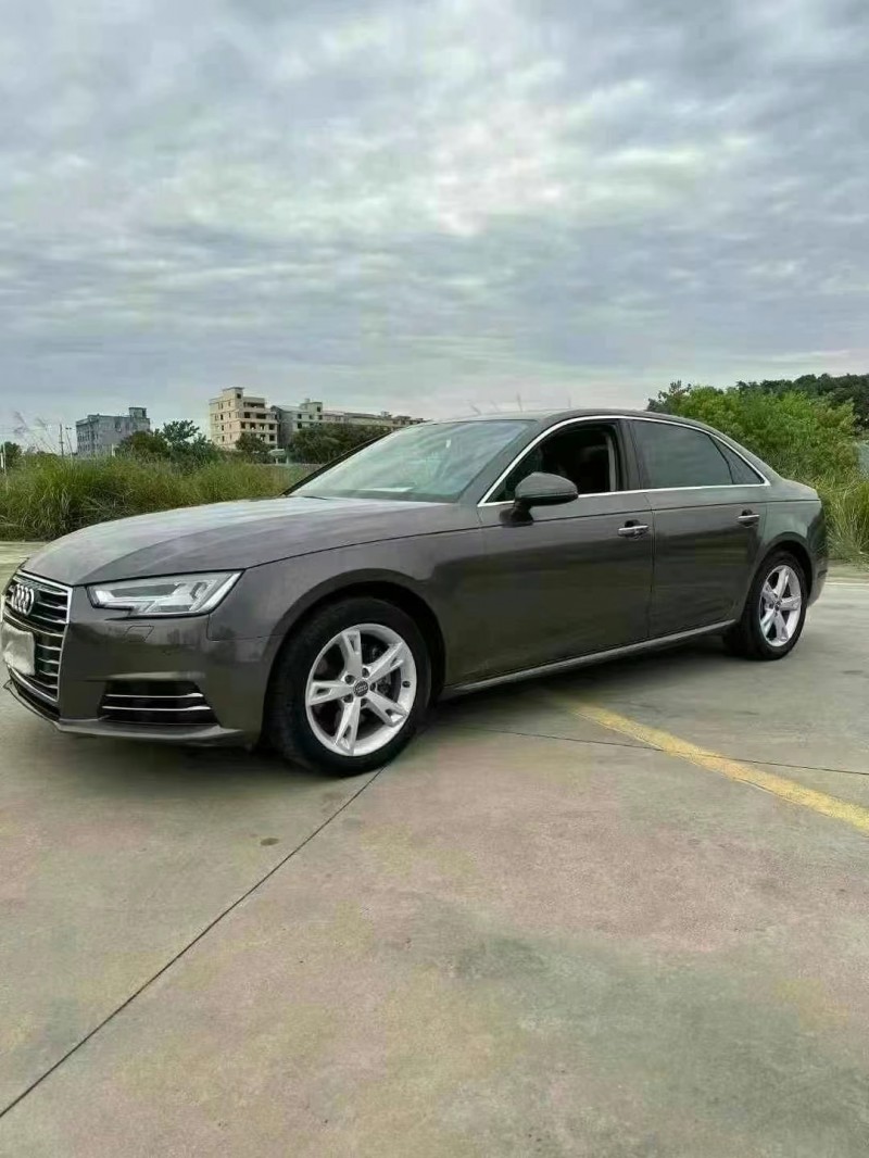 邵阳17年奥迪A4L7