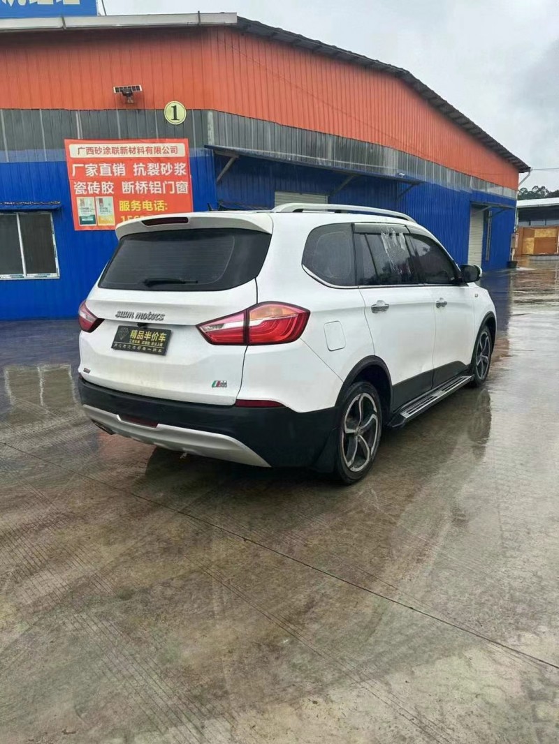 防城港16年SWM斯威汽車X72