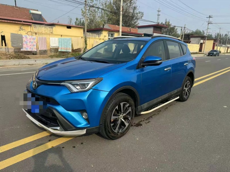 泰安17年豐田RAV4榮放2