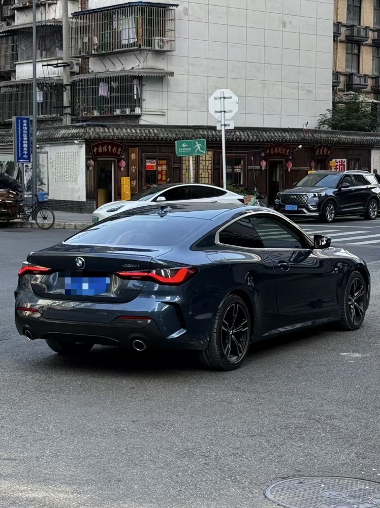 成都22年宝马4系3