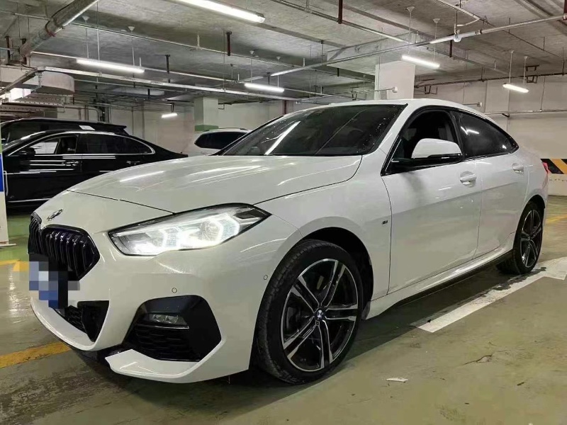 成都23年宝马2系2