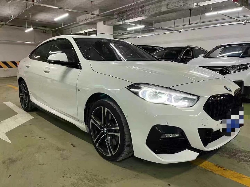 成都23年宝马2系3