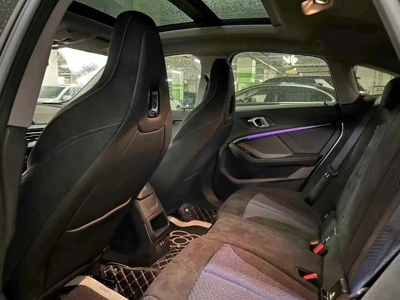 成都23年宝马2系9