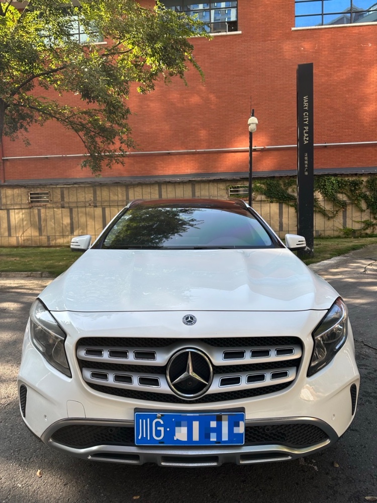成都18年奔驰GLA1